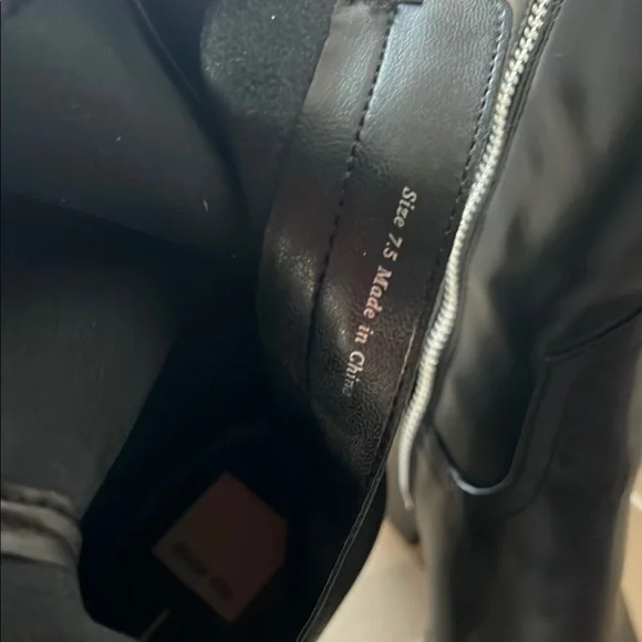 Dolce Vita Black Women's Boots - Picture 9 of 9